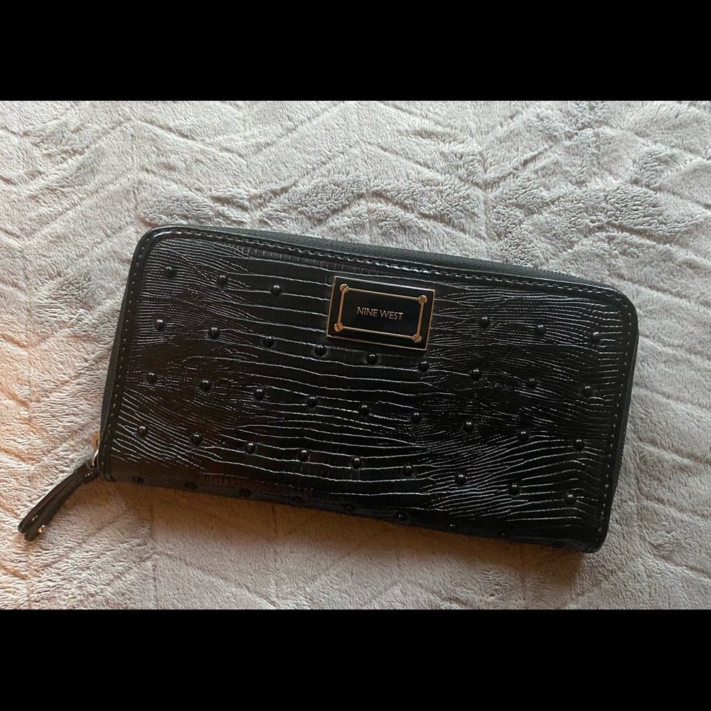 Nine West wallet
